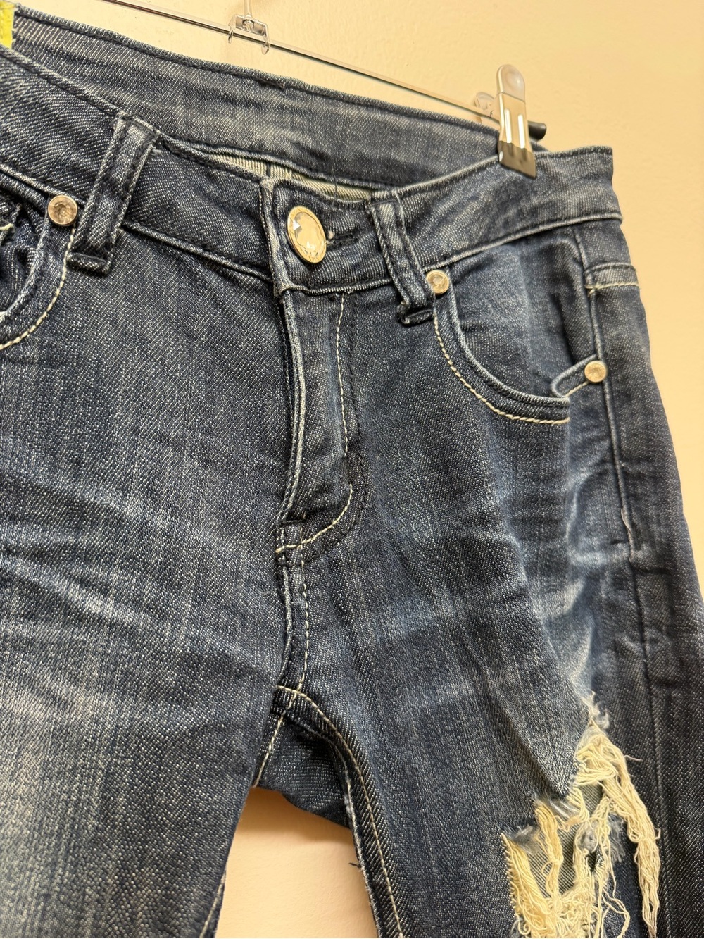 Machine Jeans Y2K - Picture 3 of 7